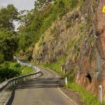 Stanje na putevima: Kolovozi suvi, oprez u usjecima zbog odrona