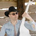 Marko Lazanin spaja tradiciju i kantri u novoj pjesmi “Country kolo”