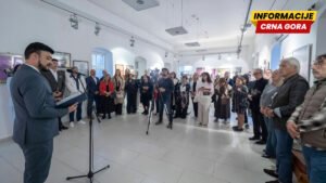 Otvorena izložba „Vizuelni kod festivala” u susret 40 godina „Grada teatra”