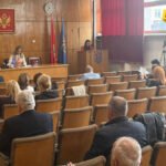 SO Nikšić usvojila inicijative o spomen-obilježjima žrtvama ideoloških likvidacija i Joki Baletić