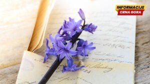 Kafić u Parizu – Zapišite misli, zapečatite voskom i sačekajte 20 godina