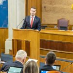 Premijerski sat 30. aprila