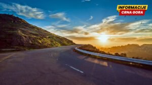 Povoljni uslovi za vožnju, duž klisura i usjeka mogući sitniji odroni