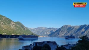 Dva kruzeru doplovljaju u Kotor