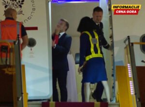 Incident ponovo u žiži javnosti: Bridžit navodno udarila šamar Makronu zbog poruka glumici iranskog porijekla