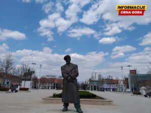 PES podnio inicijativu: Svim maturantima u Nikšiću dodijeliti jednokratnu pomoć od po 100 eura