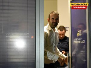 Između jakog Mandića i “zarobljenog” DPS-a: PES će nakon izbora opet morati da bira jednog od “nepoželjnih” partnera