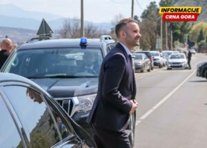 Spajić prodao “mercedes”, još pola Vlade bez auta