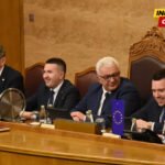 Obezbijedili platu za Rosandić: Vlada usvojila informaciju o preusmjeravanju sredstava Skupštini