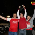 Čekali su 22 godine – i dočekali: Pogledajte kako su navijači i fudbaleri Arsenala proslavili titulu šampiona