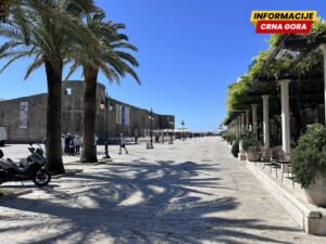 Budva: Vlast kritikuje obustavu privremenih lokacija, opozicija njihove postupke; Jovanović: Vlada će zatvoriti turizam