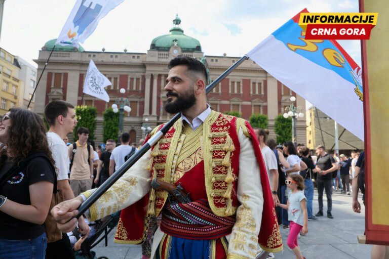 UŽIVO Protest u Beogradu: Kolona građana pored Predsjedništva skandirala protiv Vučića