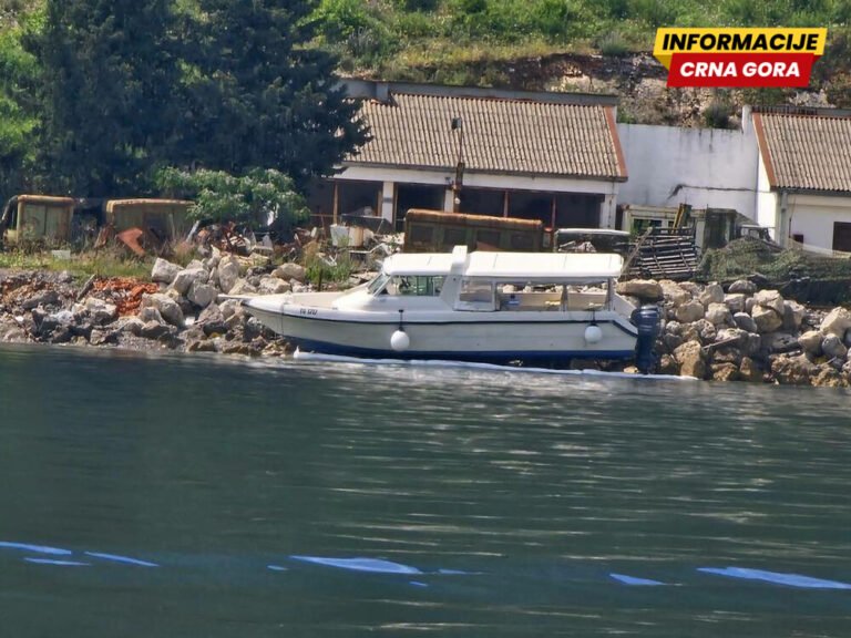 Skiper se nasukao van radnog vremena: Gliser koji je završio na obali vojnog objekta pripada kompaniji Orascom