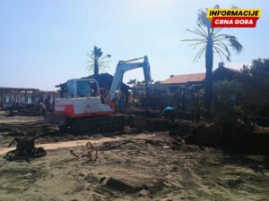 Pozorarstvo izgubilo 40 baldahina na Cabo beach u Ulcinju: Požar zahvatio kupalište