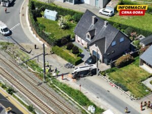 Voz udario u školski kombi u Belgiji, poginule četiri osobe