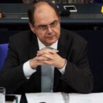 Šmit podnio ostavku visokog predstavnika u BiH nakon pet godina na čelu Kancelarije