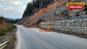 Povoljni uslovi za vožnju uz pojavu sitnijih odrona duž klisura