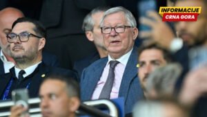 Aleks Ferguson redovno prati utakmice sa lože, prevaziljeđen u bolnicu