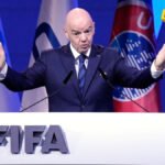 Đani Infantino, aktuelni čelnik Međunarodne fudbalske federacije (FIFA), zvanično je obznanio svoju namjeru da se ponovo kandiduje za predśedničku poziciju. Ova potvrda dolazi uoči izbora koji su zakazani za 18. mart, a koji će biti upriličeni u Maroku, zemlji koja će, podsjećamo, biti suorganizator Svjetskog prvenstva u fudbalu 2030. godine. Infantino je istakao da mu predstavlja izuzetnu čast i privilegiju da se bori za svoj četvrti mandat na čelu globalnog fudbala, s ciljem da vodi organizaciju u periodu od 2027. do 2031. godine.