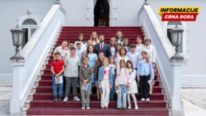 Predsjednik Milatović vjeroval mladima u Dječjem domu „Mladost“ u Herceg Novu