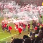 Spora voda u Pragu: Navijači Slavije prekinuli gradski derbi sa bakljama