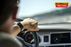 Ulcinj: Albanac kažnjen 1.000 eura, poršeom vozio 154km na sat, Beograđanima kazne od po 1.500 , odbili test na droge