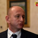 Knežević: Svi ćute na Plenkovićeve šamare, a raduju se što su vratili kući transparent “Srbija pobjeđuje”
