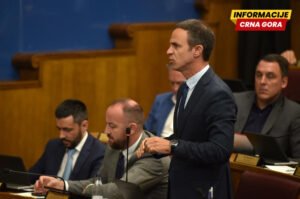 Mugoša: Moj brat je nezakonito smijenjen, neki iz ove sale učestvovali su u tome
