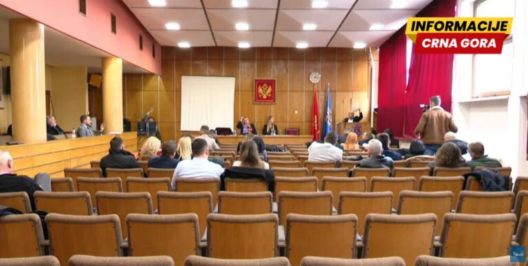 Nikšićani dobijaju besplatan gradski prevoz, bez novog kredita za kanalizaciju