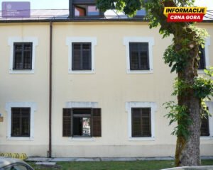 Zamijenjena fasada na Domu učenika i studenata Cetinje