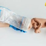 Vinska boca, opklada i automehaničar: Kako je izumljena nova sprava za pomoć pri porođaju