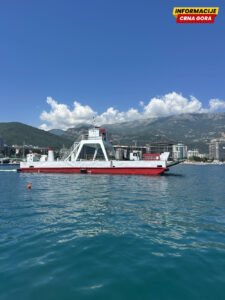 Morsko dobro ponovo trajektom doprema opremu za Luku Budva