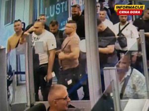 Nepoželjne goste sa čarter leta Beograd-Tivat „sreli” na aerodromu