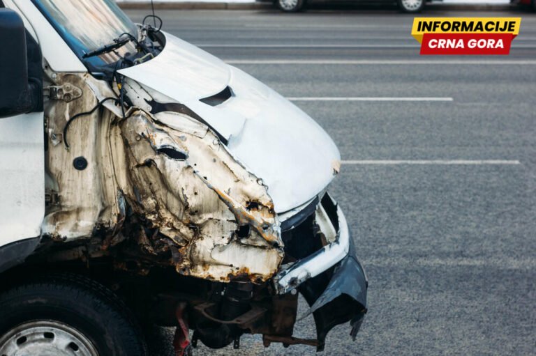Mađarska: Kamion udario u građevinsko vozilo, pa minibus udario u kamion, osam poginulih