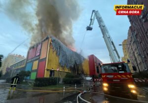 Ruski napadi izazvali požar u manastirskom kompleksu u Kijevu, poginulo pet osoba u Harkovu