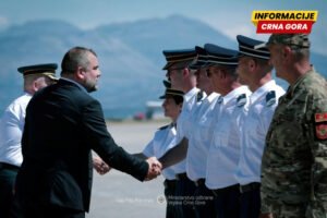 Krapović: Nastavićemo da ulažemo u Vazduhoplovstvo VCG