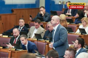 Lomi, Oficir, Oskar i Pipun