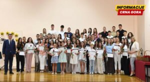 Nagrađeni najuspješniji tivatski učenici; Komnenović: Uspjehom ove djece vraćamo se na stare slavne staze