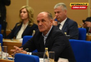 Za dva polovna autobusa 72.000 eura: Prema tenderskoj dokumentaciji, “Putevi” traže autobuse proizvedene 2010. godine
