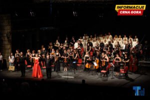Muzika nadjačala kišu