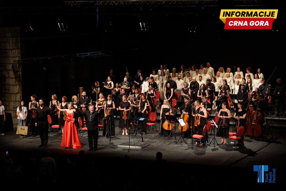 Muzika nadjačala kišu