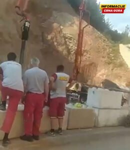Građevinske mašine u Budvi rade uprkos sezoni
