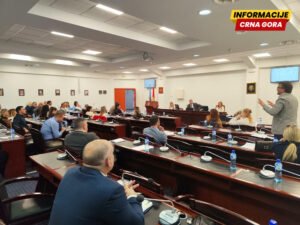 Belan najaktivniji, Đurović ne dolazi više od dvije godine: Koliko su bili aktivni odbornici u Skupštini opštine Tivat
