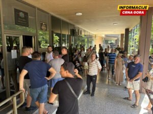 Šušanjani protestovali jer nemaju vode: Niko iz Opštine Bar ih nije primio jer “nisu na poslu”