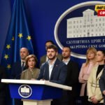 PES da ukloni “izložbu” ispred prostorija poslaničkog kluba – slike posvećene političkim protivnicima i kritičarima