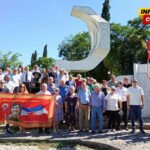Položili cvijeće na Spomeniku palih boraca u Golubovcima