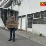 Bjelopoljac započeo štrajk glađu ispred Osnovnog suda, tvrdi da mu je odlukom te institucije onemogućen prilaz imanju