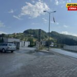 Uklonjene oštećene državne zastave u Bijelom Polju koje su ugrožavale bezbjednost
