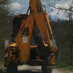 “Živi zid” protiv bagera – nikšićki ugostitelji smislili način da spriječe rušenje nelegalnih objekata