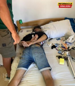 UP: Državljanin Kosova uhapšen u Ulcinju, osumnjičen da je krao na plažama, pronađen i heroin